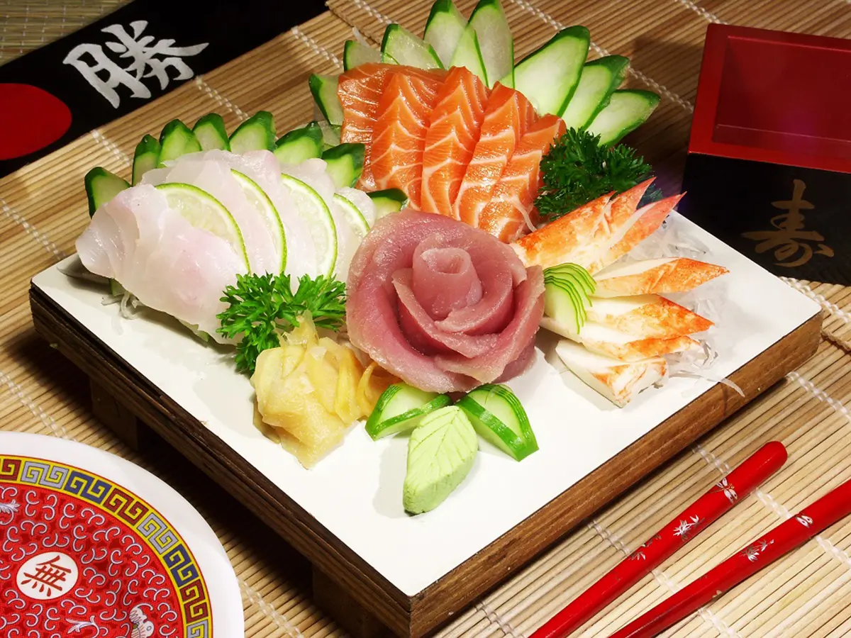 A beautifully arranged sashimi platter with fresh fish slices at Senjyu House, a Japanese Restaurant in Scottsboro.